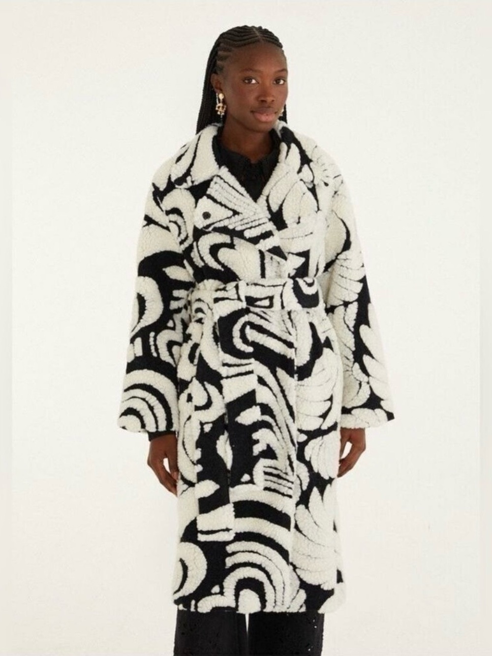 FARM Rio Black & White Abstract Sherpa Robe